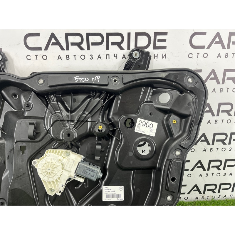 Механизм стеклоподъемника с мотором (кузов и элементы) Volkswagen Touareg NF 2012 3.0 7P6837462B