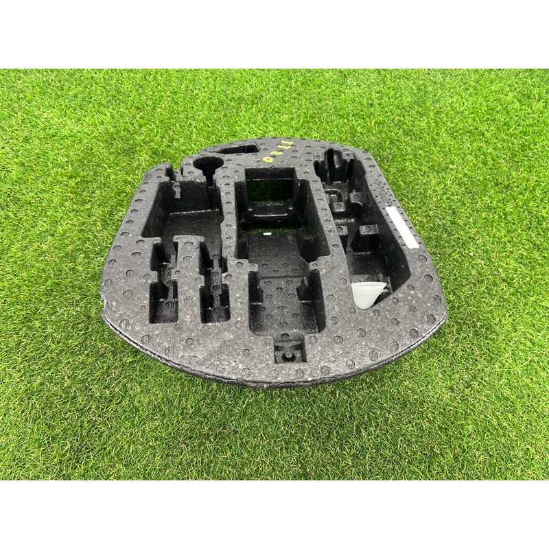 Ящик для инструментов (аксессуары) Jeep Grand Cherokee WK2 2017 3.6 68284640AA