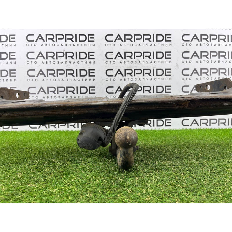 Усилитель бампера (наружные элементы кузова) Volkswagen Amarok 2H 2012 2.0 tdi 2H5807305S