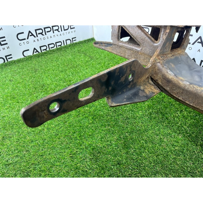 Усилитель бампера (наружные элементы кузова) Volkswagen Amarok 2H 2012 2.0 tdi 2H5807305S