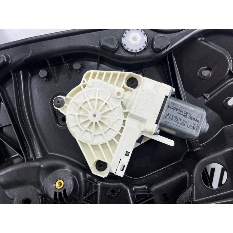 Механизм стеклоподъемника с мотором (кузов и элементы) Volkswagen Touareg NF 2011 3.6 7P6839461A