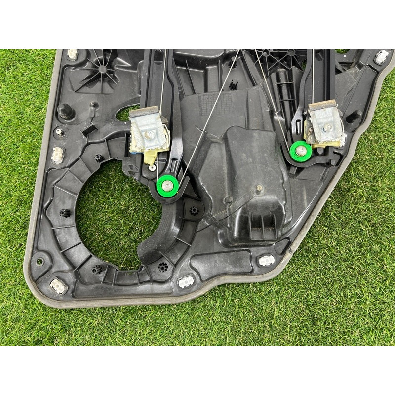Механизм стеклоподъемника с мотором (кузов и элементы) Volkswagen Touareg NF 2011 3.6 7P6839461A