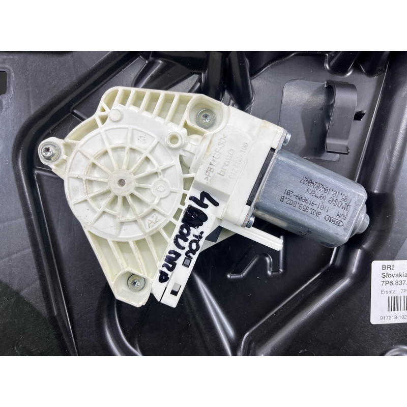 Механизм стеклоподъемника с мотором (кузов и элементы) Volkswagen Touareg NF 2011 3.6 7P6837462B