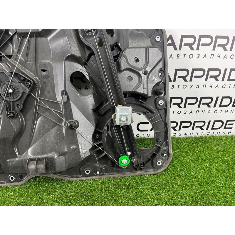 Механизм стеклоподъемника с мотором (кузов и элементы) Volkswagen Touareg NF 2011 3.6 7P6837462B