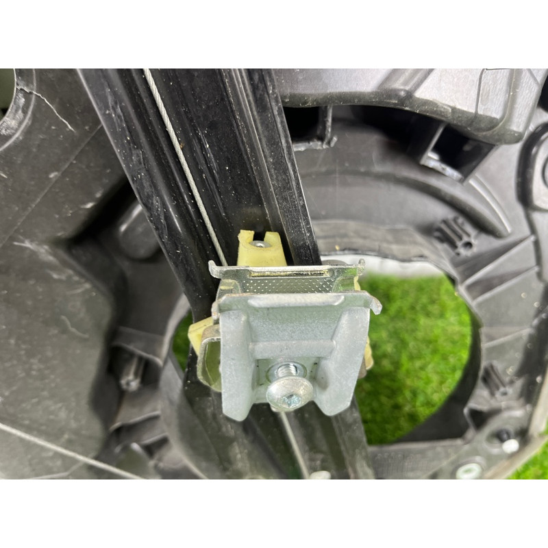 Механизм стеклоподъемника с мотором (кузов и элементы) Volkswagen Touareg NF 2011 3.6 7P6837462B