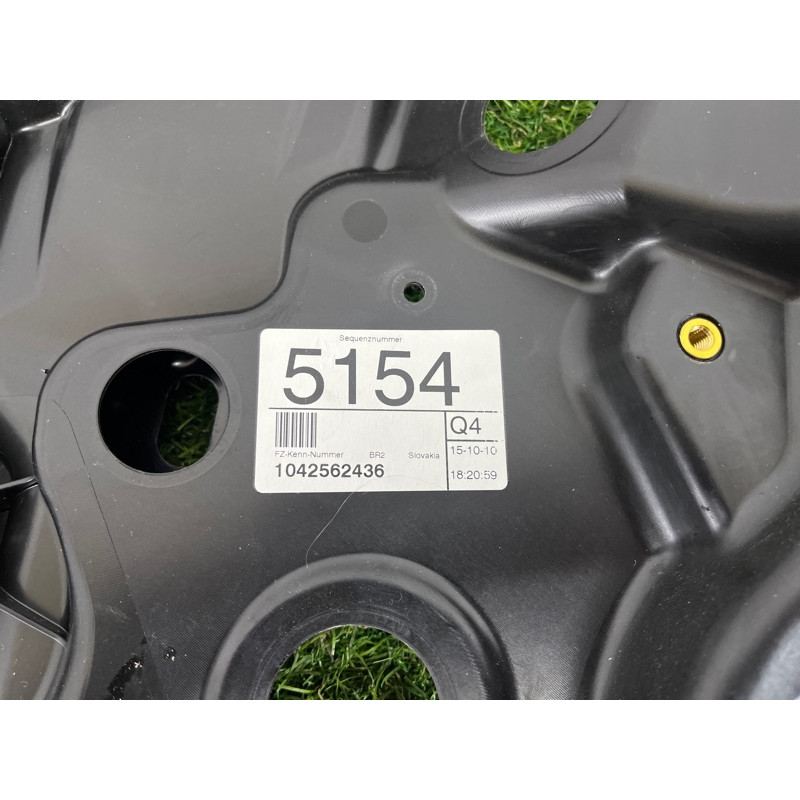 Механизм стеклоподъемника с мотором (кузов и элементы) Volkswagen Touareg NF 2011 3.6 7P6837462B