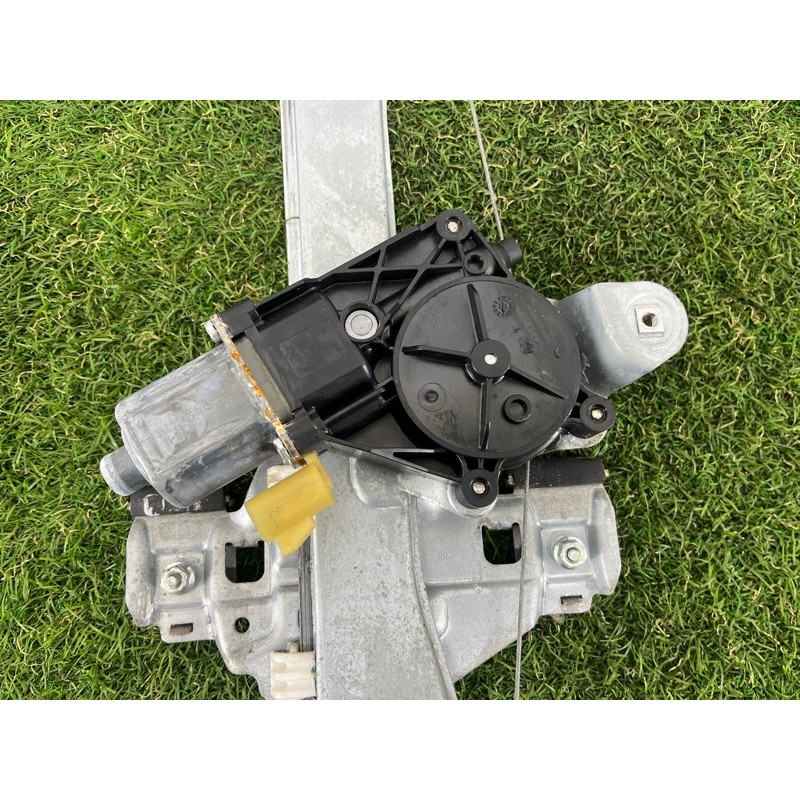 Механизм стеклоподъемника с мотором (кузов и элементы) CHEVROLET Cruze J300 2011 1.4 95999489