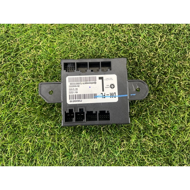 Блок управления дверьми (электрика / блоки управления) Jeep Grand Cherokee WK2 2016 3.6 68245461AB