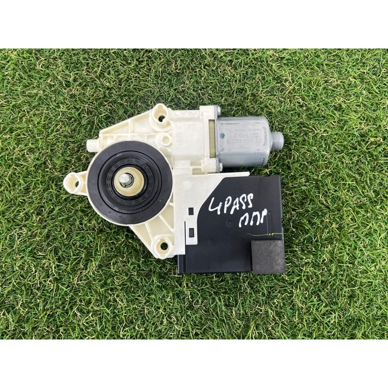 Мотор стеклоподъемника (электрика) Volkswagen Passat B7 2016 1.8 561959702BZ05