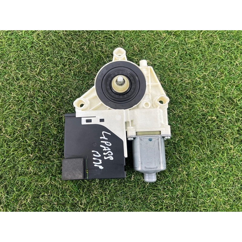 Мотор стеклоподъемника (электрика) Volkswagen Passat B7 2016 1.8 561959702BZ05