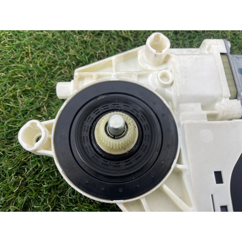 Мотор стеклоподъемника (электрика) Volkswagen Passat B7 2016 1.8 561959702BZ05