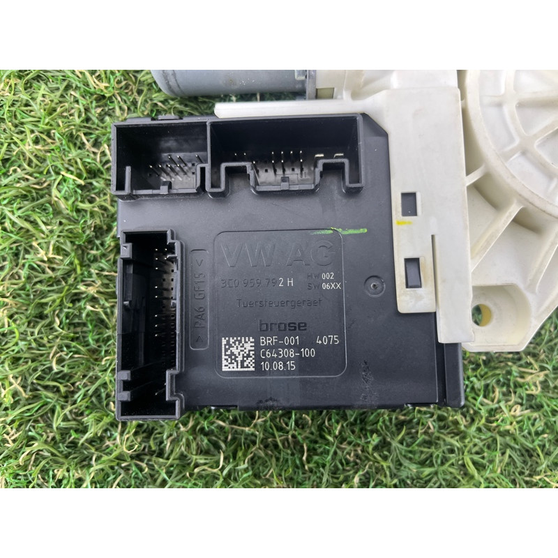 Мотор стеклоподъемника (электрика) Volkswagen Passat B7 2016 1.8 561959702BZ05