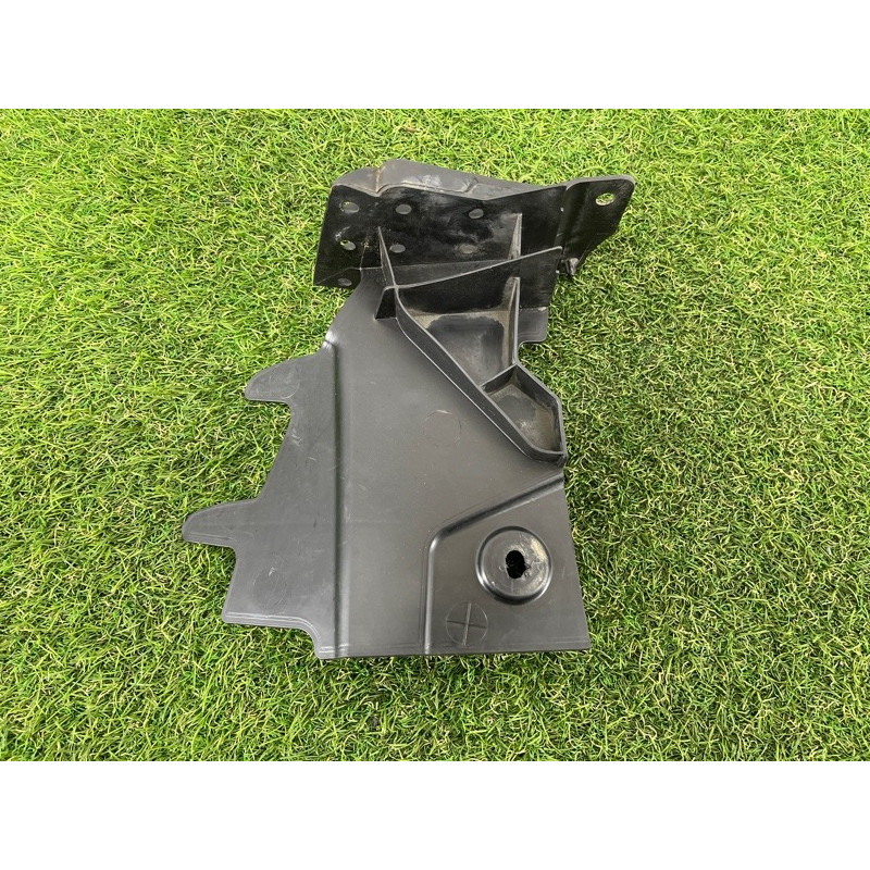 Повітропровід радіатора (кузов і елементи) Volkswagen Amarok 2H 2012 2.0 tdi 2H0121329A