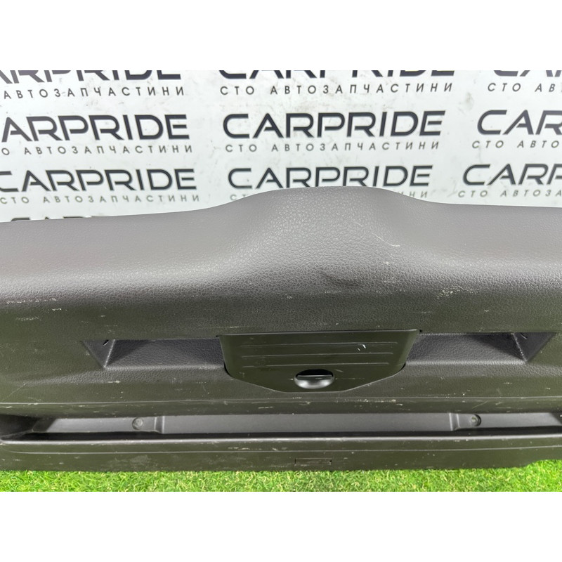 Обшивка крышки багажника (салон) Volkswagen Touareg NF 2012 3.0 7P6867601B3G4