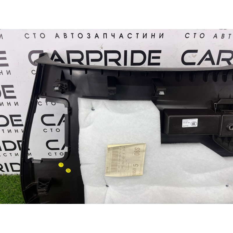 Обшивка крышки багажника (салон) Volkswagen Touareg NF 2012 3.0 7P6867601B3G4