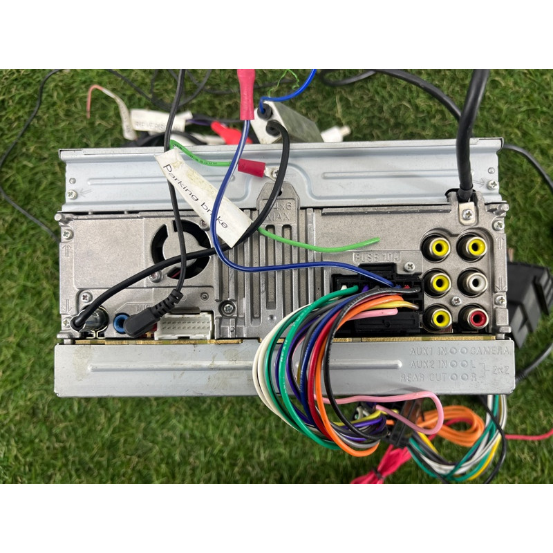 Магнитофон (электрика) Volkswagen Amarok 2H 2012 2.0 tdi XAV601BT