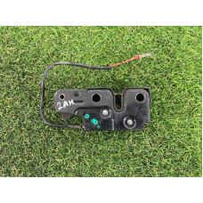 Замок капота