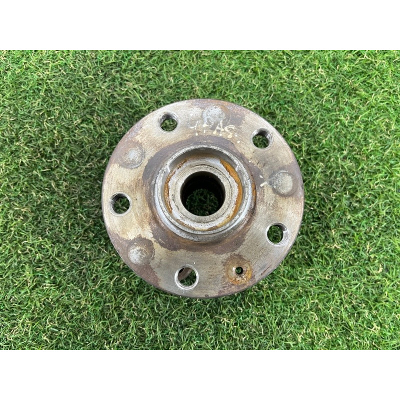 Ступица (подвеска) Volkswagen Passat B7 2016 1.8 5K0498621