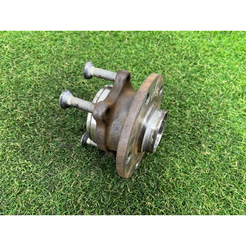 Ступица (подвеска) Volkswagen Passat B7 2016 1.8 5K0498621