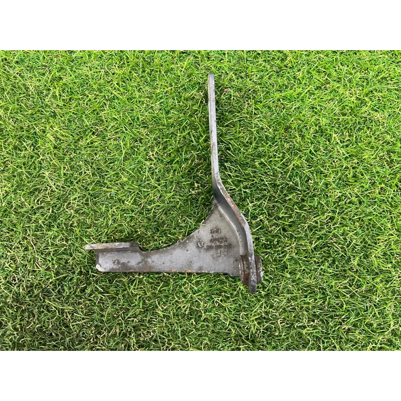 Петля багажника (кузов і елементи) Volkswagen Amarok 2H 2012 2.0 tdi 2H5829642C