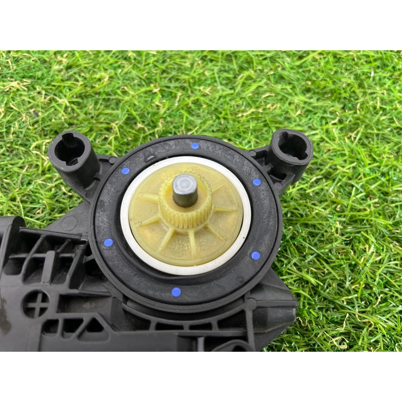 Мотор стеклоподъемника (электрика) Volkswagen Amarok 2H 2012 2.0 tdi 6R0959811D