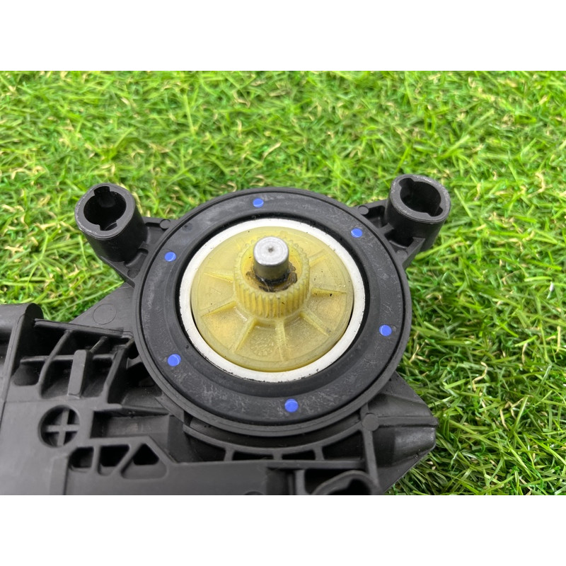 Мотор стеклоподъемника (электрика) Volkswagen Amarok 2H 2012 2.0 tdi 6R0959801P