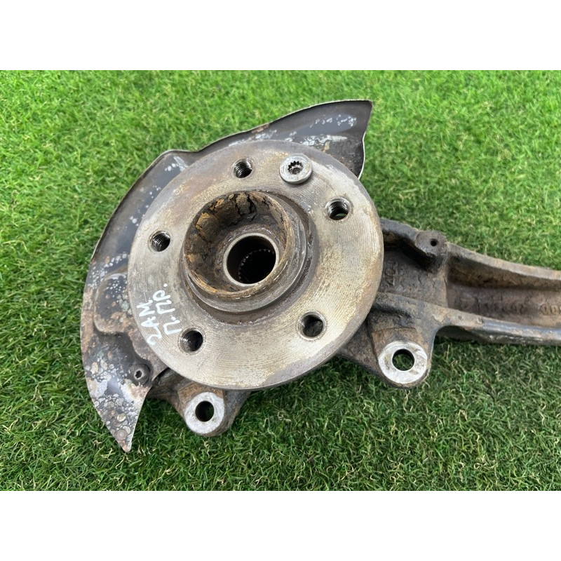 Поворотный кулак (подвеска) Volkswagen Amarok 2H 2012 2.0 tdi 2H0407258D