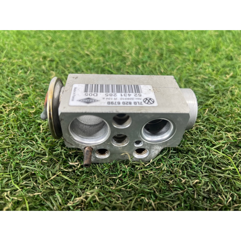 Клапан испарителя кондиционера (отопление и кондиционирование) Volkswagen Amarok 2H 2012 2.0 tdi 7L0820679D