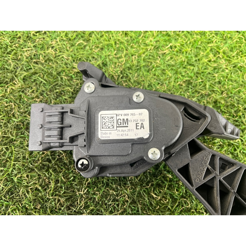 Педаль газа (электрика двигателя) CHEVROLET Cruze J300 2011 1.4 13252702