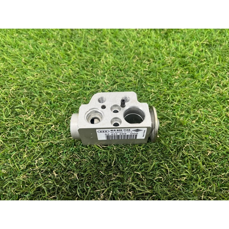 Клапан испарителя кондиционера (отопление и кондиционирование) AUDI Q7 4L 2014 3.0 TFSi CTWB 4L0820712A