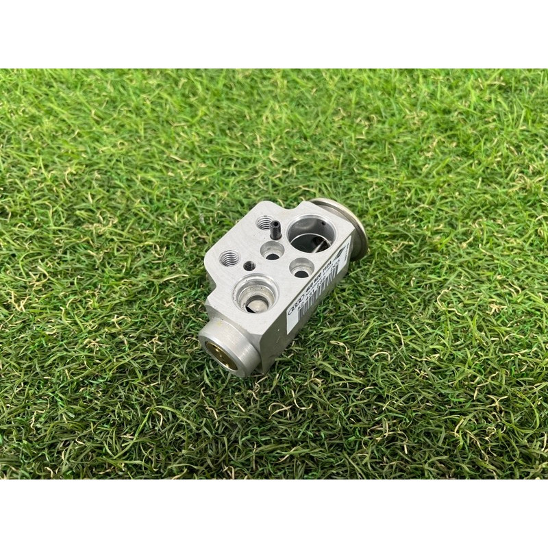 Клапан испарителя кондиционера (отопление и кондиционирование) AUDI Q7 4L 2014 3.0 TFSi CTWB 4L0820712A