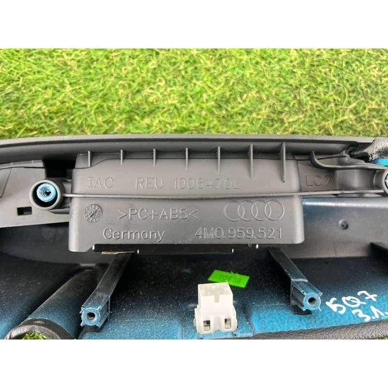 Подлокотник (салон) AUDI Q7 4M 2017 3.0 TFSi CREC 4M0867363E24A