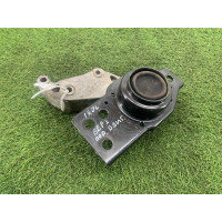 Подушка двигателя