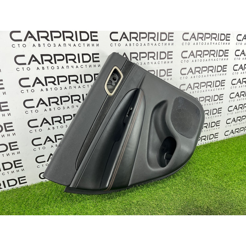 Дверная карта (салон) Jeep Grand Cherokee WK2 2016 3.6 5YU211X9AA