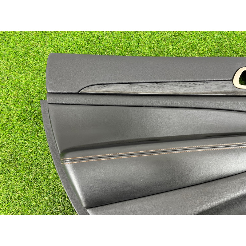 Дверная карта (салон) Jeep Grand Cherokee WK2 2016 3.6 5YU211X9AA