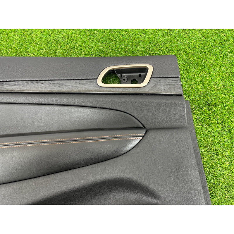 Дверная карта (салон) Jeep Grand Cherokee WK2 2016 3.6 5YU211X9AA