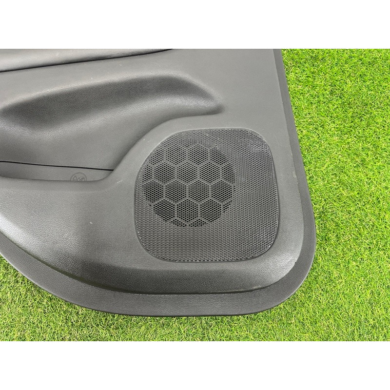 Дверная карта (салон) Jeep Grand Cherokee WK2 2016 3.6 5YU211X9AA