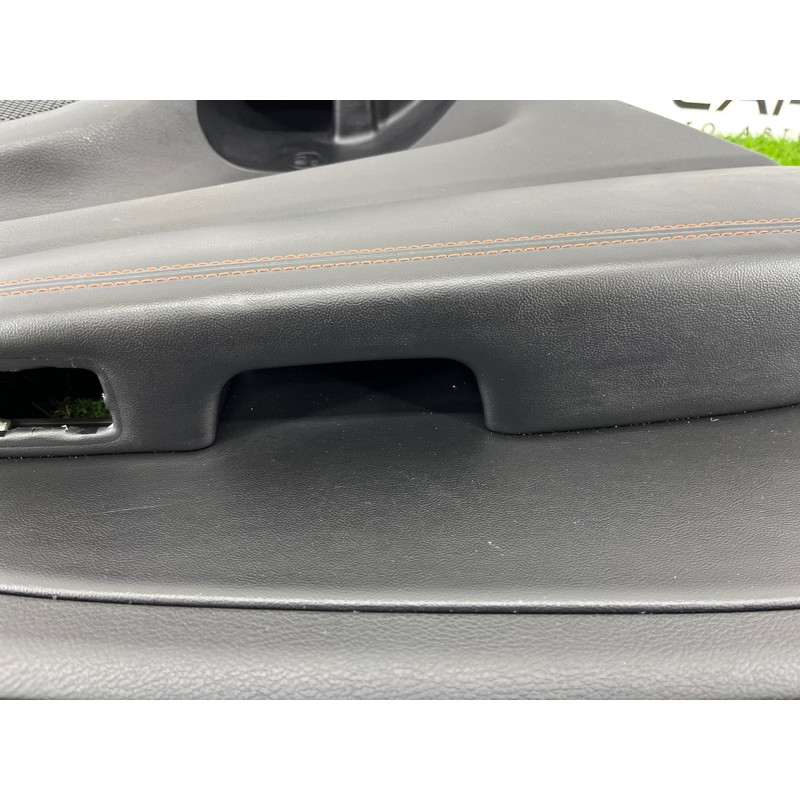 Дверная карта (салон) Jeep Grand Cherokee WK2 2016 3.6 5YU211X9AA