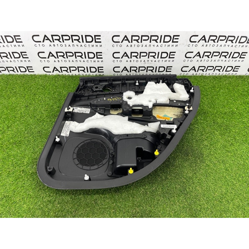 Дверная карта (салон) Jeep Grand Cherokee WK2 2016 3.6 5YU211X9AA