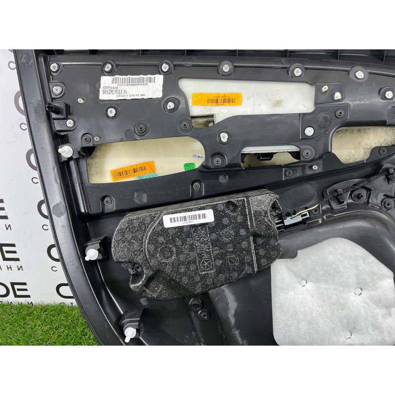 Дверная карта (салон) Jeep Grand Cherokee WK2 2017 3.6 5LL661X9AF