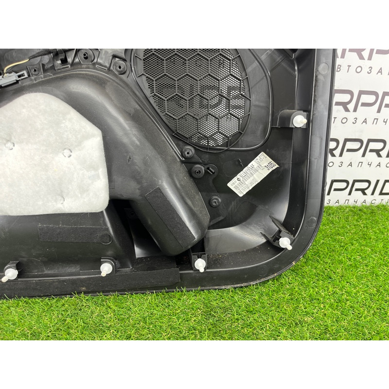 Дверная карта (салон) Jeep Grand Cherokee WK2 2017 3.6 5LL661X9AF