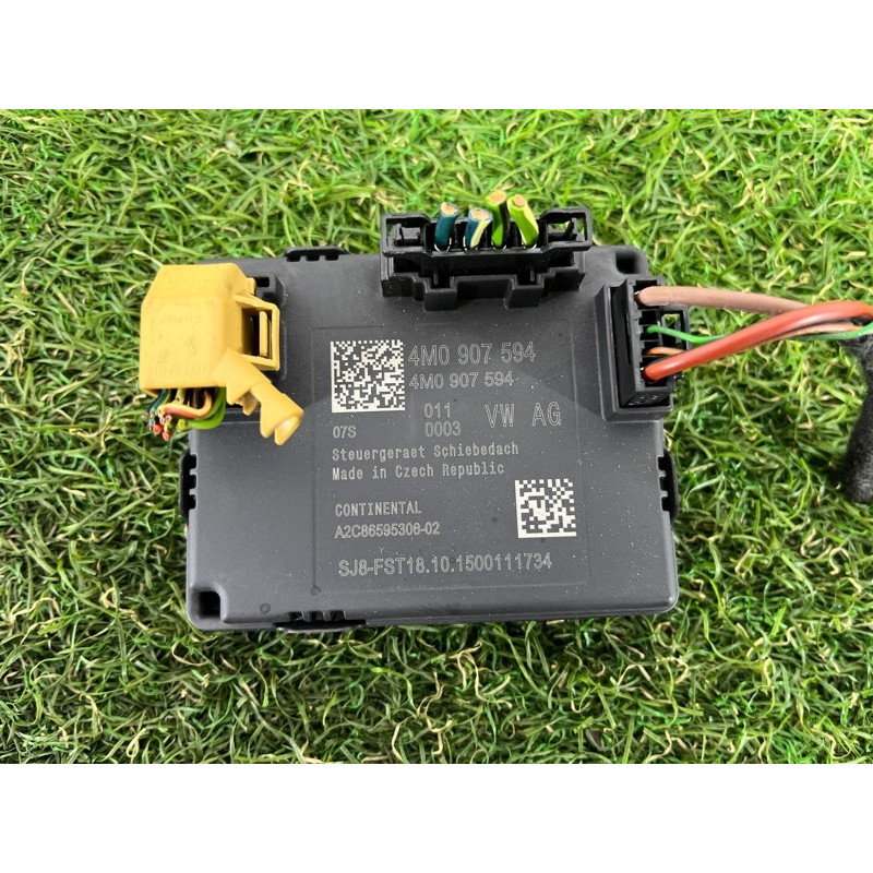 Блок управления люком (электрика / блоки управления) AUDI Q7 4M 2017 3.0 TFSi CREC 4M0907594