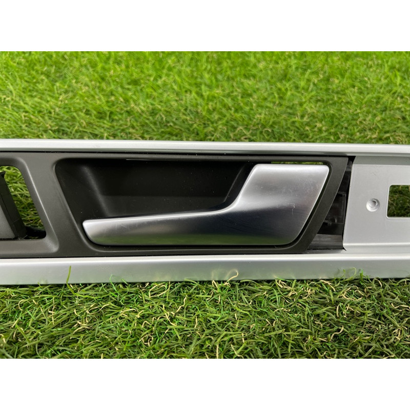 Ручка дверей внутрішня (салон) Volkswagen Touareg NF 2011 3.6 7P6867102MOUM