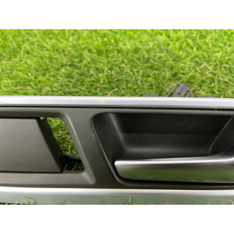 Ручка дверей внутрішня (салон) Volkswagen Touareg NF 2011 3.6 7P6867102MOUM