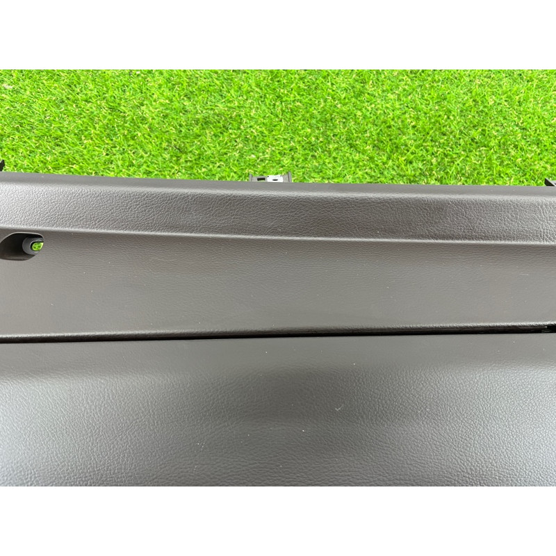 Бардачок (салон) Volkswagen Touareg NF 2012 3.0 7P1857114G4A1