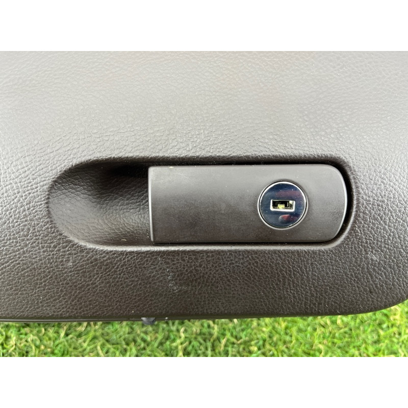 Бардачок (салон) Volkswagen Touareg NF 2012 3.0 7P1857114G4A1