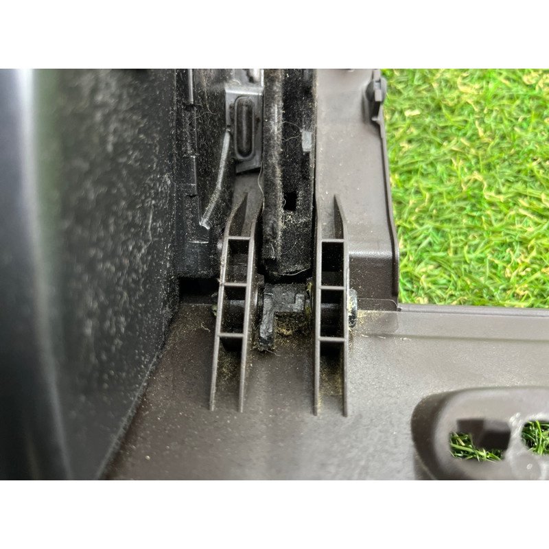 Бардачок (салон) Volkswagen Touareg NF 2012 3.0 7P1857114G4A1