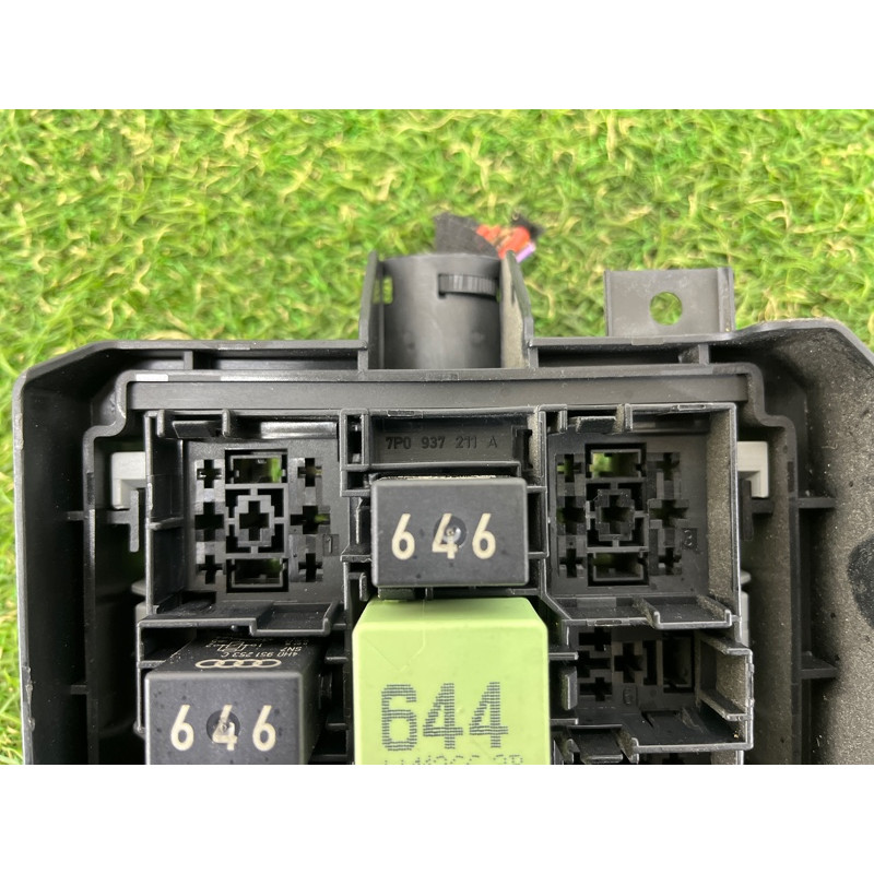 Блок предохранителей (электрика) Volkswagen Touareg NF 2012 3.0 7P0937211A