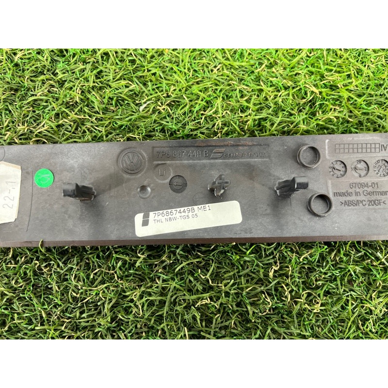 Декоративна накладка карти дверей (салон) Volkswagen Touareg NF 2012 3.0 7P6867449BME1