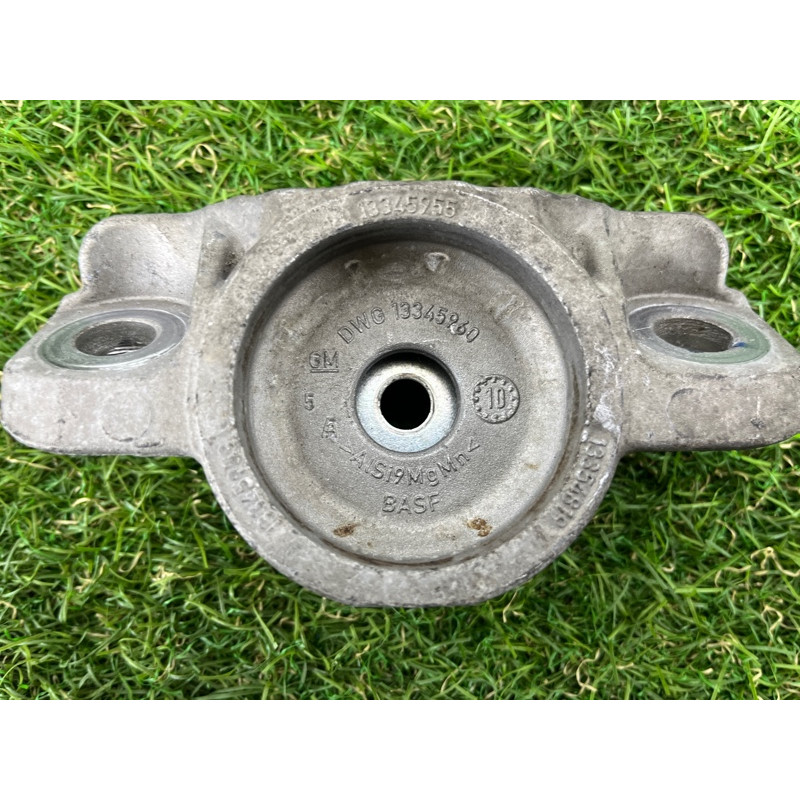 Опора стойки (подвеска) CHEVROLET Cruze J300 2011 1.4 13345953